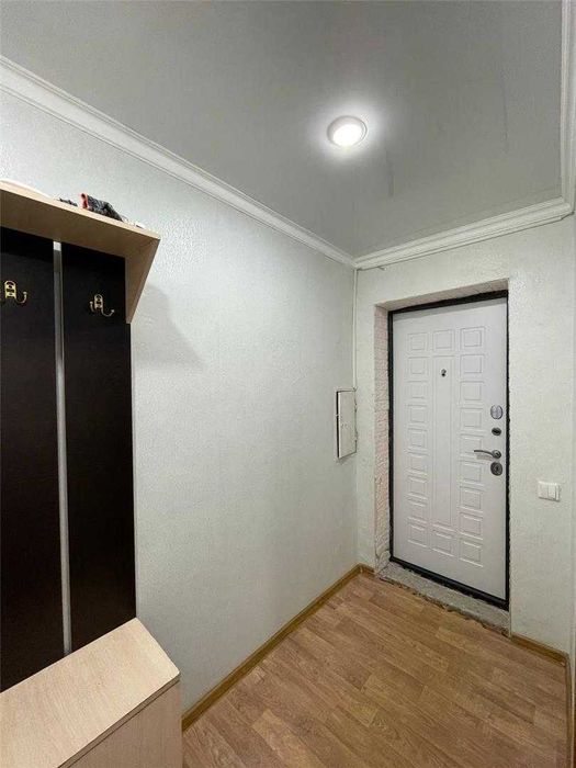 -Продам 2 комн на 1 микр по Республики. Этаж средний! Не угловая! - View 6
