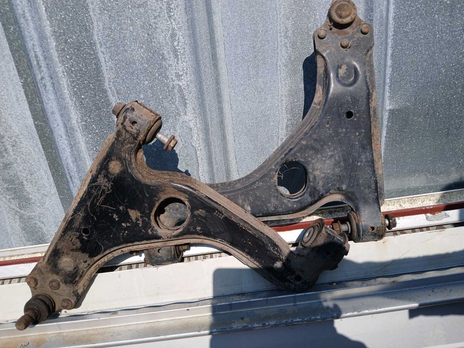 ОПЕЛ Зафира-калник, кормилна кутия,вакум помпа,дебитомер,носачи,други