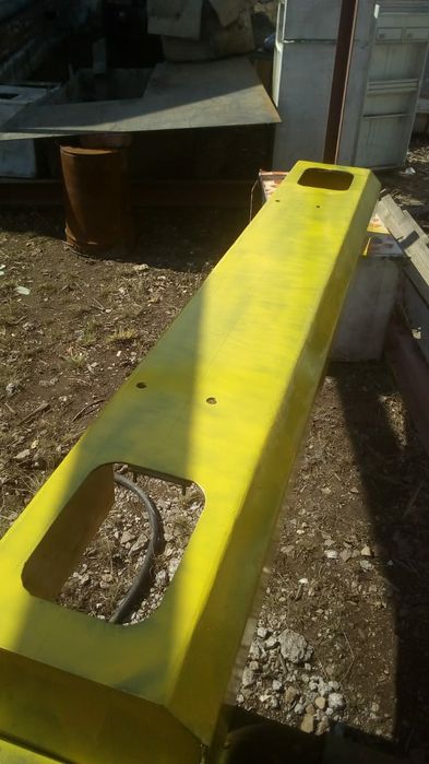 Продам бампер к 700