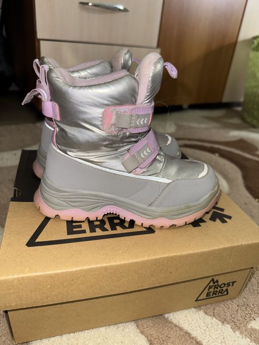 Зимние ботинки на девочку, обмена и торга нет