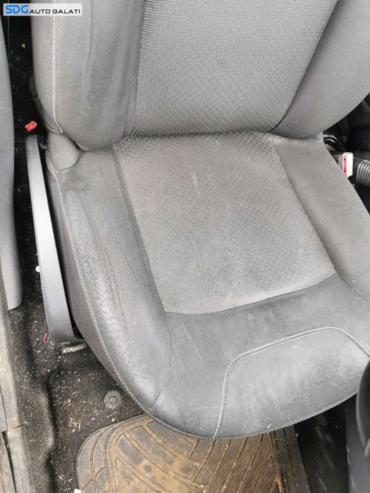 Scaun Fata Dreapta Pasager Textil Fara Incalzire Dacia Duster 1 HS 2010 - 2015 [0552]