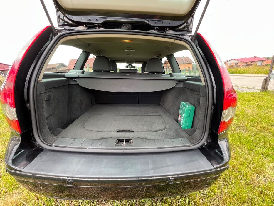 Volvo V50 Momentum