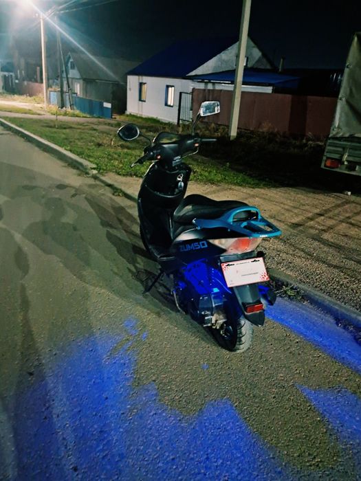 Продам скутер зумм50