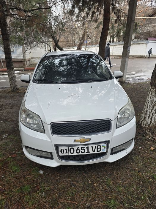 6150$ nexia 3 srochna 2018 yil yurgani 175.000 min