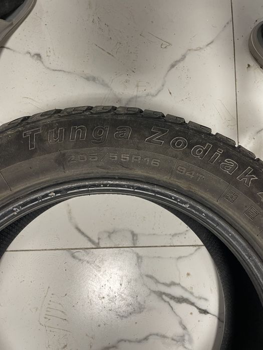 шина  205/55/16 ,