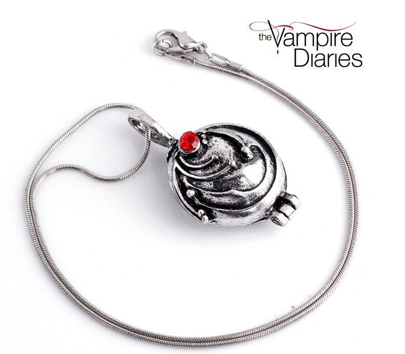 Колие Върбинка на Елена Дневниците на Вампира The Vampire Diaries