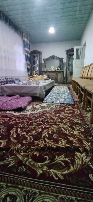 Ховли сотилади Нурафшон шахар центрда жойлашган