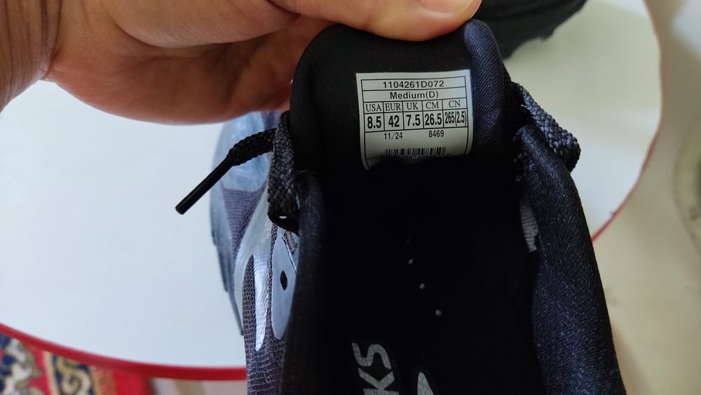 Новые кроссовки из США