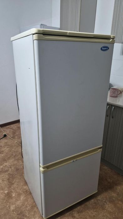 Холодильник Бирюса