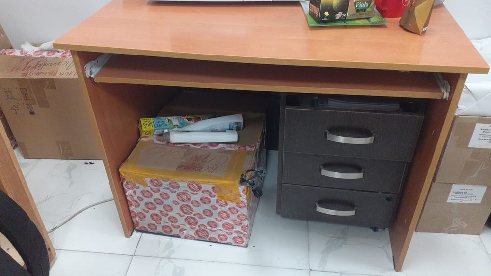 Офисная мебель продается