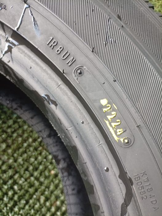 225 70 15c Falken m+s