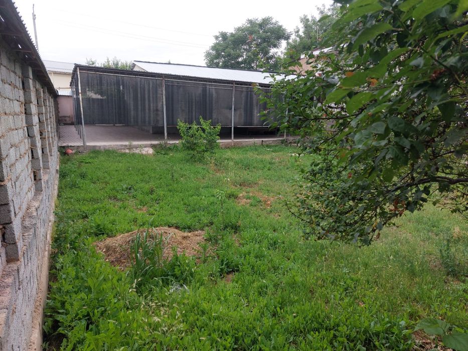 Uchastka sotiladi