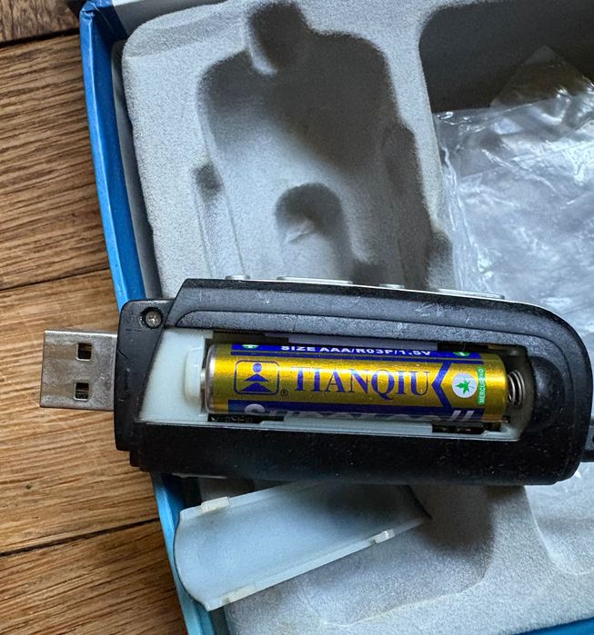 Radio cu Mp3 Vortex Usb 1GB