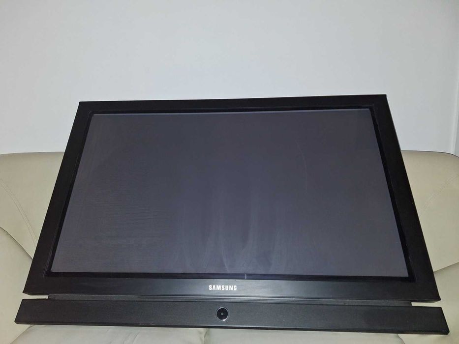 43" Телевизор LCD Samsung