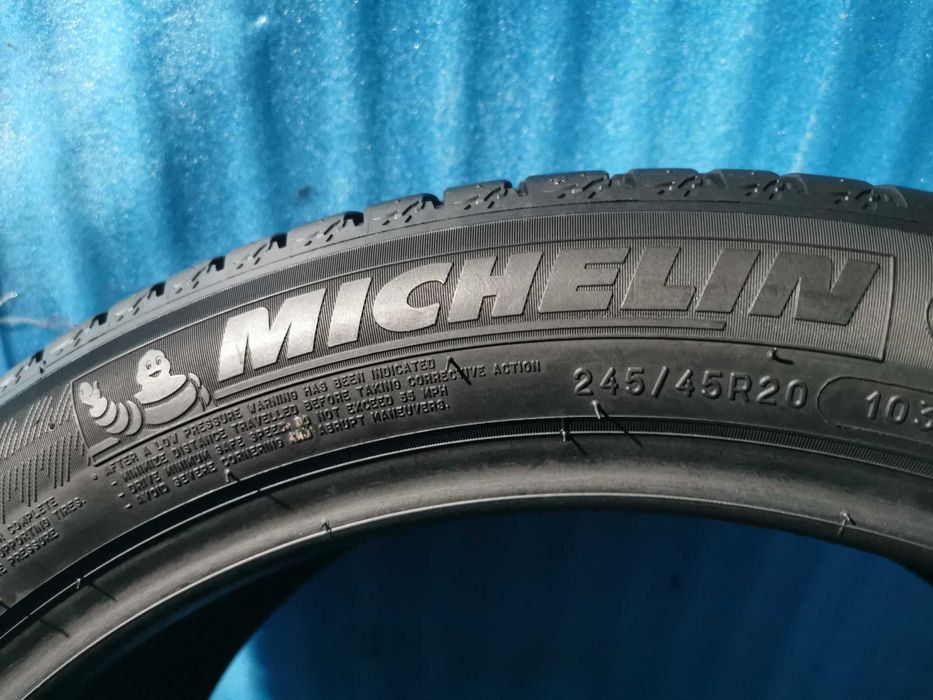 245/45 R20  - michelin runflat 2 bucati