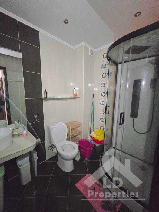 Апартамент с две спални в затворен комплекс в Златни пясъци