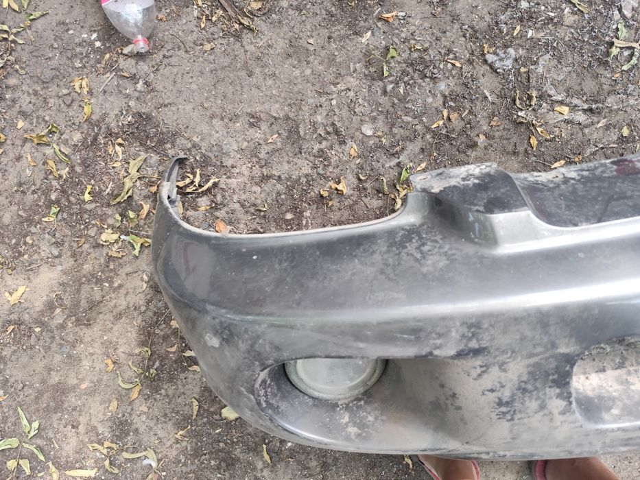 Предна броня с халогени за hyundai santa fe 99-та 2003 година