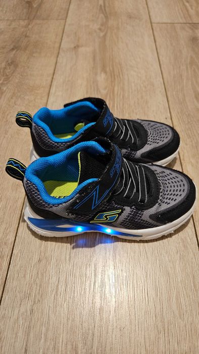 Adidasi Skechers