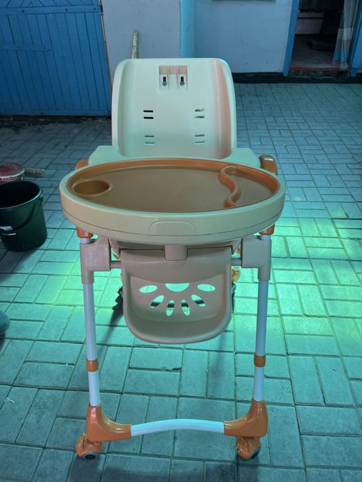 Детскиий кухныи стол