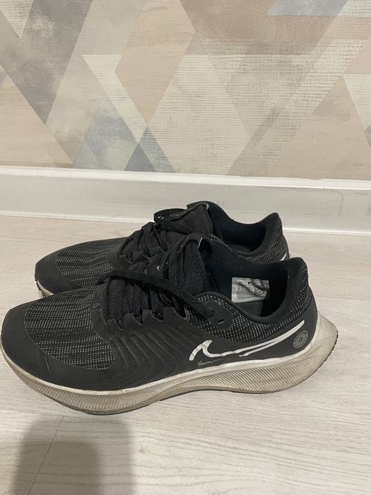 Кроссовки Найк, Nike