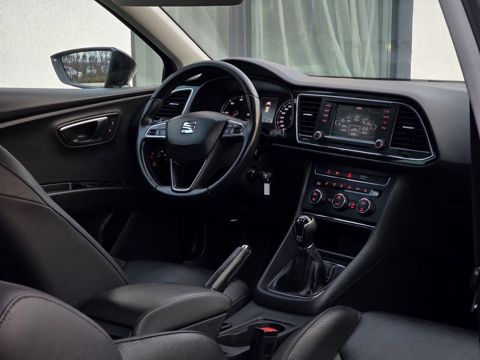 Seat Leon / Automotive / Piele / Led / Xenon