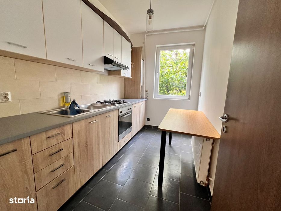 De vânzare apartament 3 camere Bună Ziua.