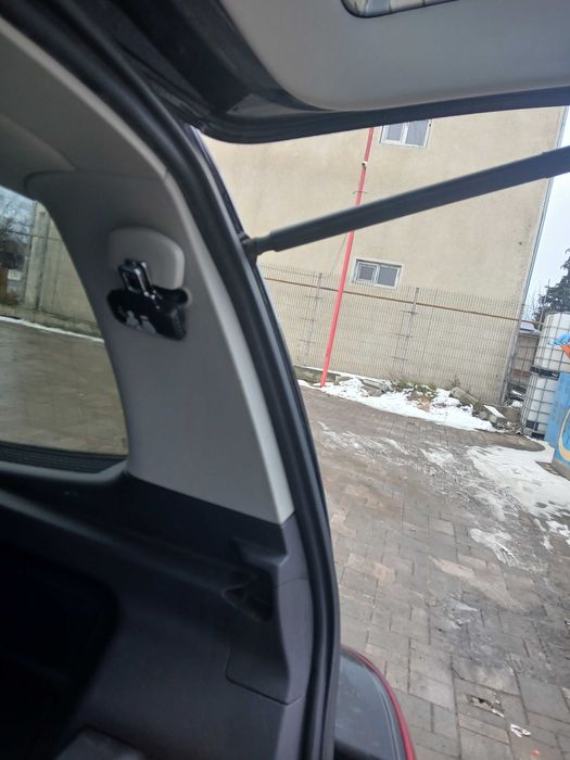 Maşină Vw Touran 2.0 tdi, 140 cp, 7 locuri, 2013