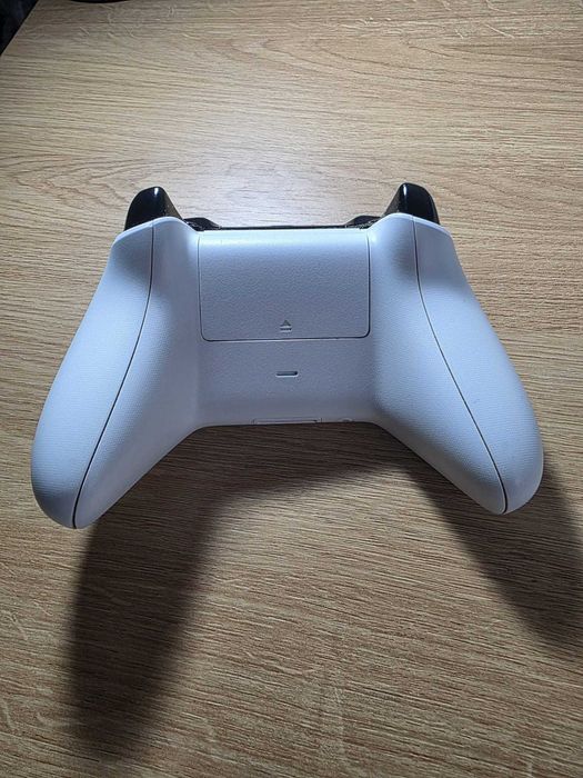 Xbox One 1TB + 5 jocuri
