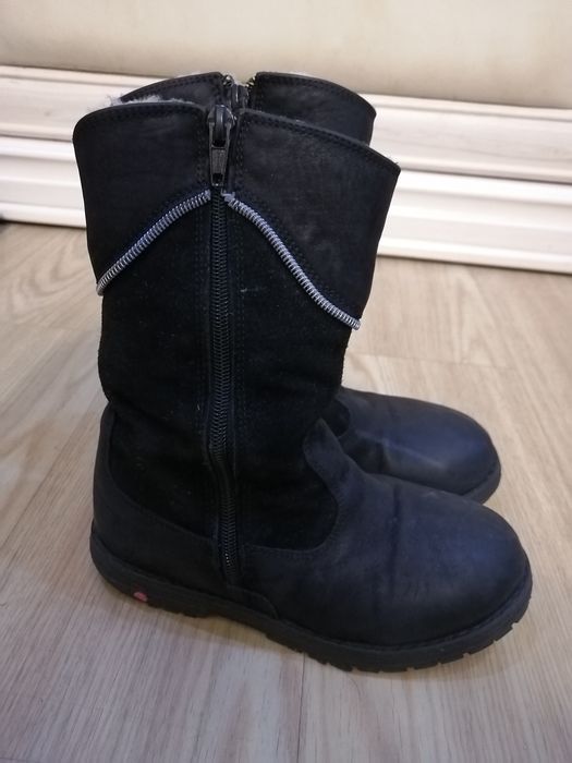 Продам детскую обувь