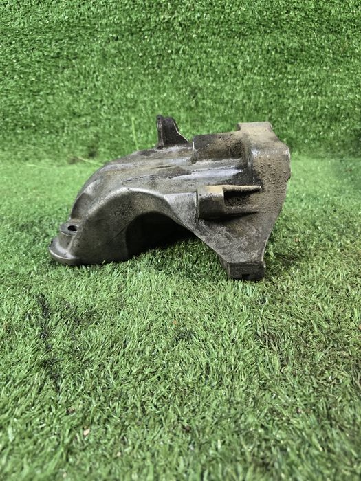 Кронштейн крепление двигателя Мерседес Мерс Спринтер 906 Sprinter 651