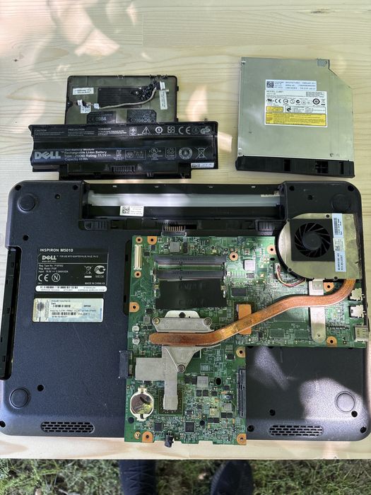 Dezmembrez Dell Inspiron M5010 P10F, video dedicat, piese originale