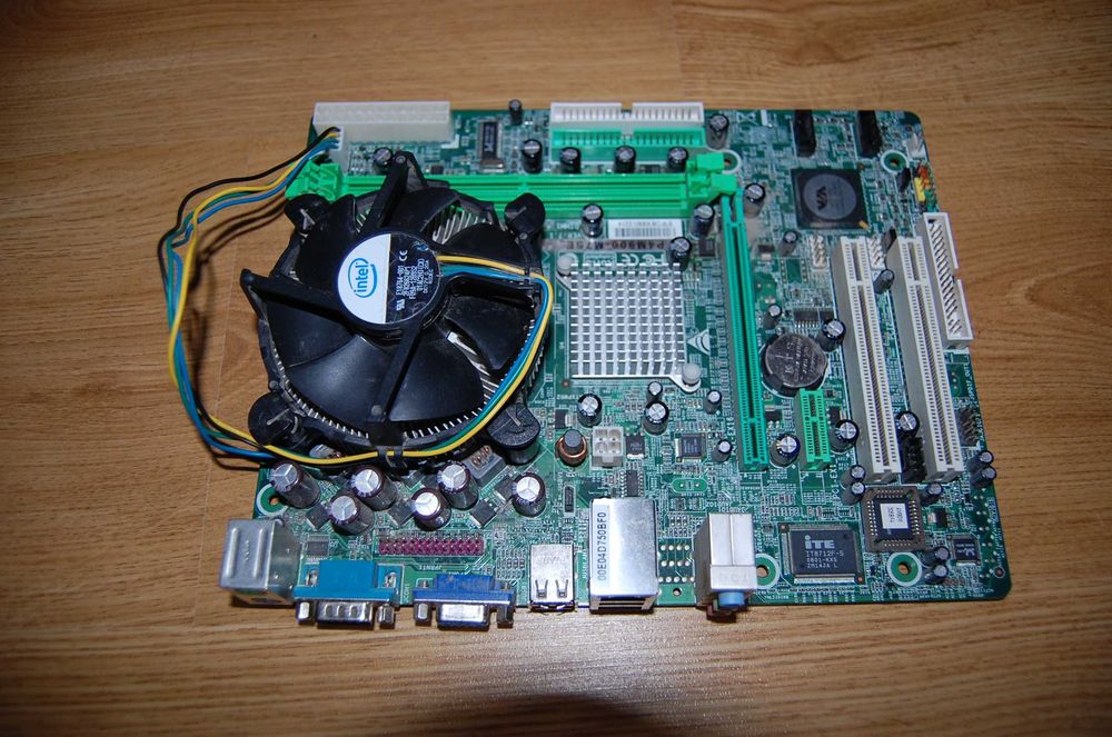 Placi de baza 2 functionale,1 nefunctionala