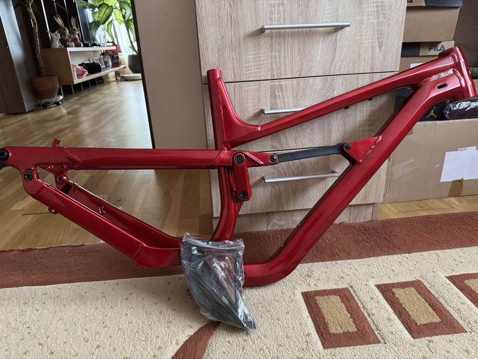 Cadru Canyon Torque 5 AL 2023 - Mărime XL - Custom Candy Red (Tot cu shock)