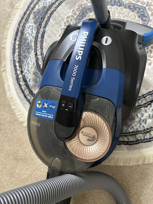 Пылесос Philips в отличном состоянии plisos
