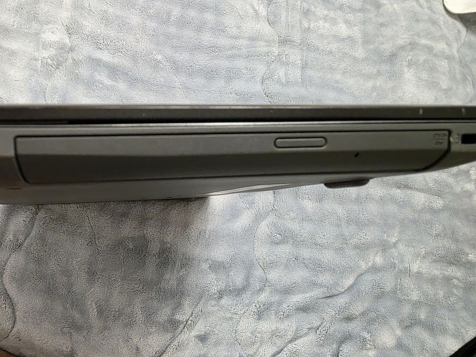 Laptop Lenovo 320-17IKB