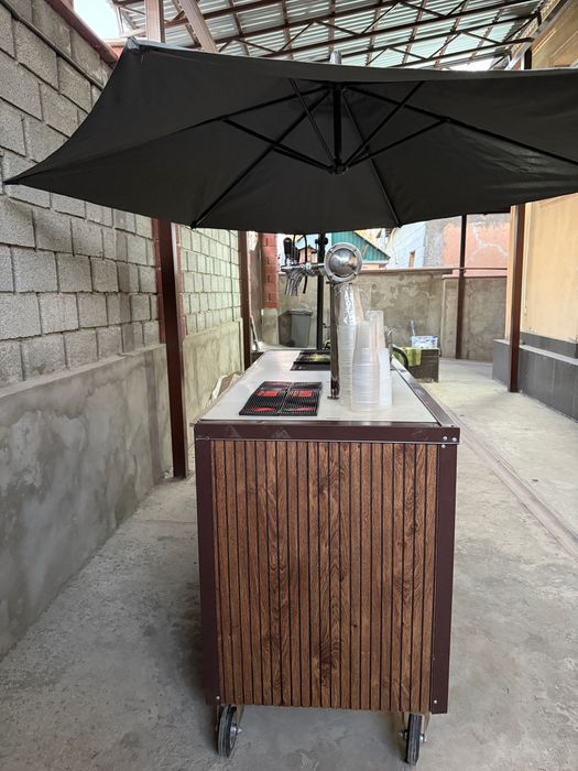 Продажа кваса , лимонад , прохладительных напитков .