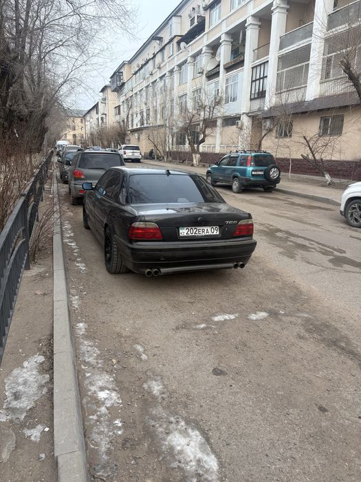 Продам BMW E38 в хорошем состоянии