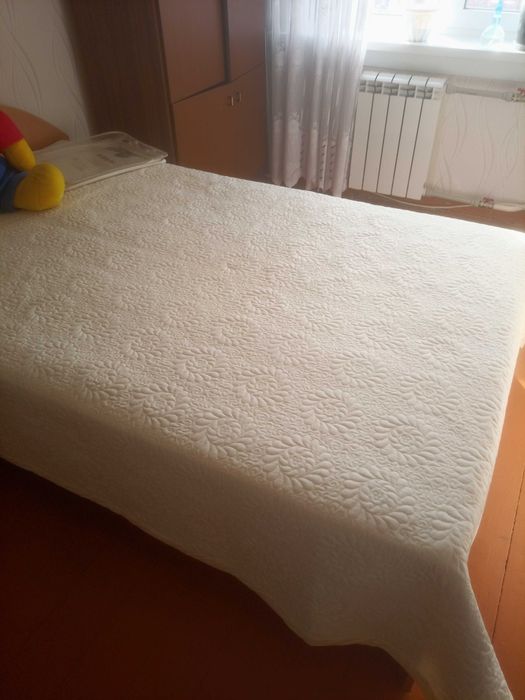 Кровать двуспальная