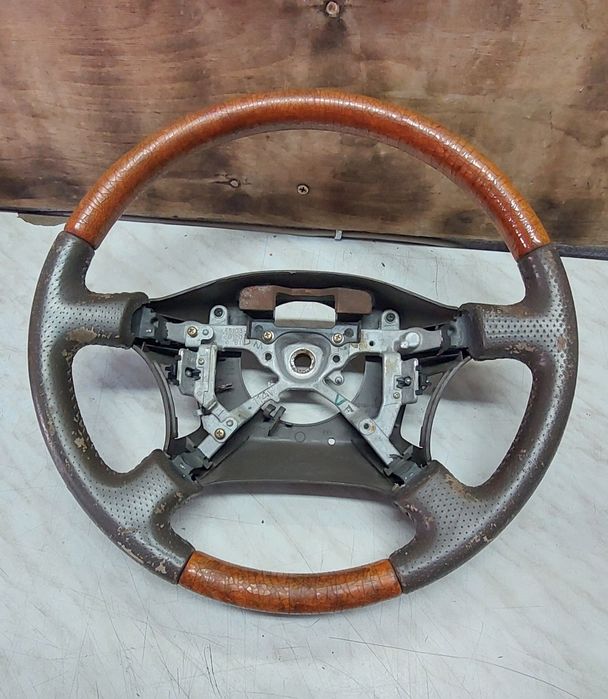Руль дерево Toyota