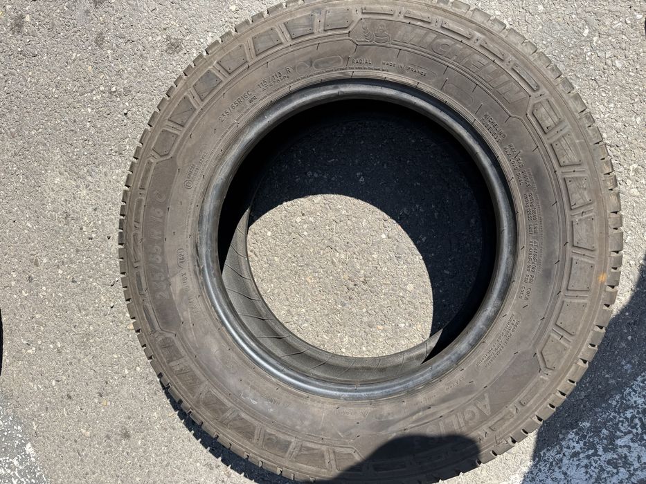 Set Anvelope vara Michelin 235 65 16 c