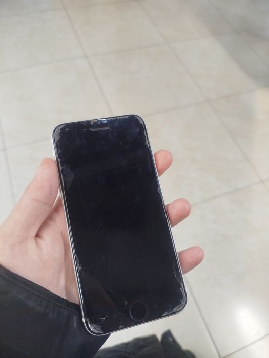 Айфон se 2020 года ОБМЕН