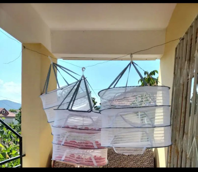 Мрежеста сушилня за билки