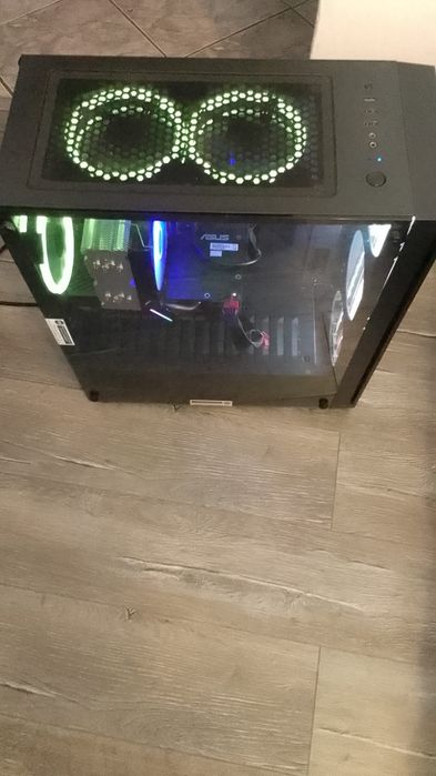 Unitatea PC  gaming. Stare foarte buna