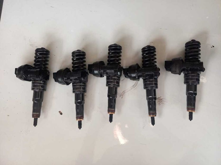 Set injectoare Vw T5 - Touareg 2.5 tdi, cod 07Z130073F CE