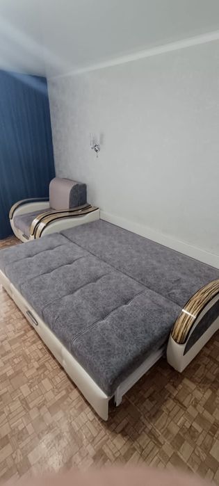 Продам диван с креслом