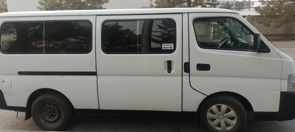 Продам Nissan urvan