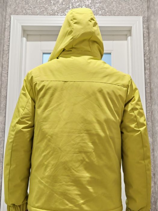 Прдам куртку Новая