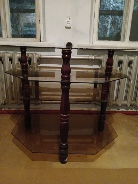 Стол журнальный стеклянный