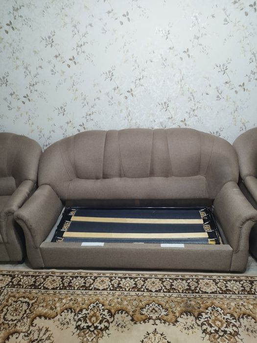 Продам диван и два кресла