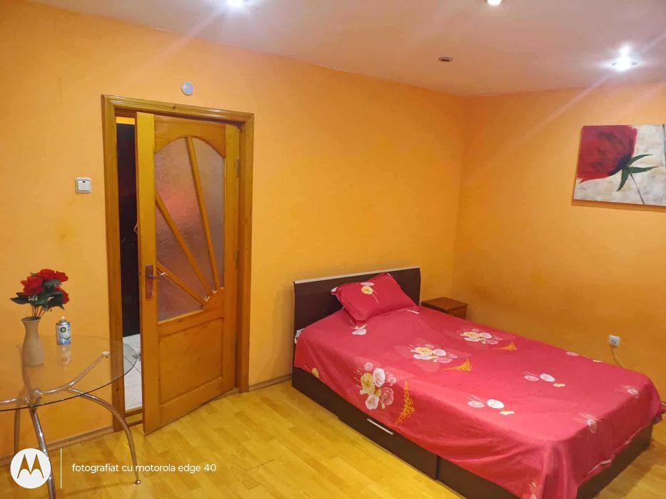 Inchiriez apartament cu o camera liceu pedagogic